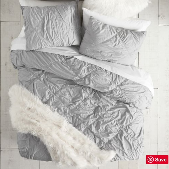 PB Teen Ruched Diamond Organic Duvet Cover - Picture 1 of 5